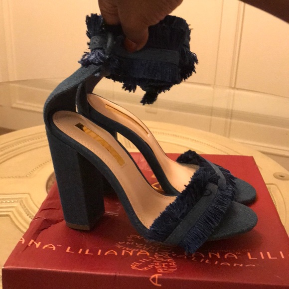 Liliana Shoes - Liliana Sz 6 Denim Fringe Sandal with Ankle Strap
